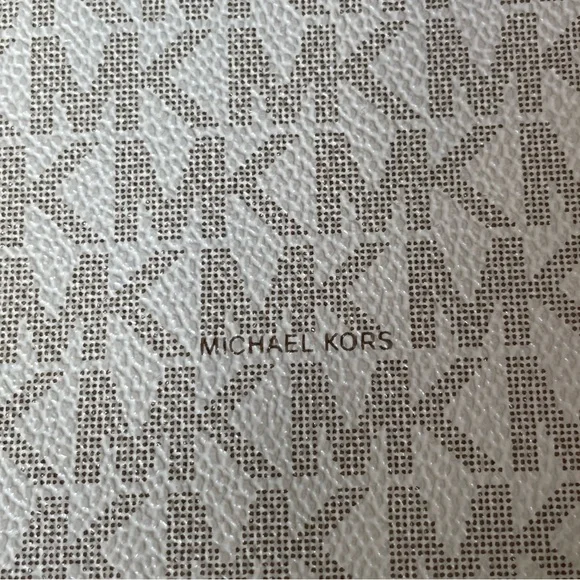 SALE‼️ MICHEAL KORS NWT!!⭐️⭐️⭐️⭐️⭐️ - Picture 4 of 6